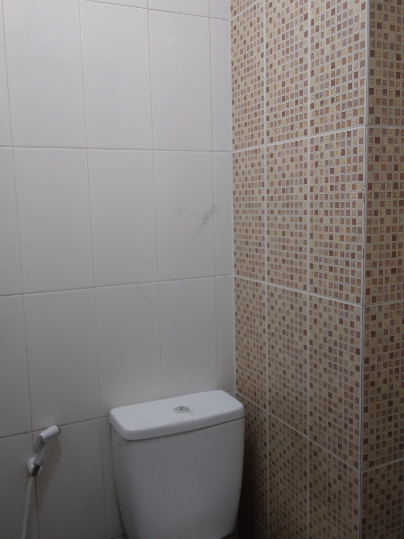 RUKO  MEGHADAP  JALAN BOULEVARD DI KOTA WISATA CIBUBUR