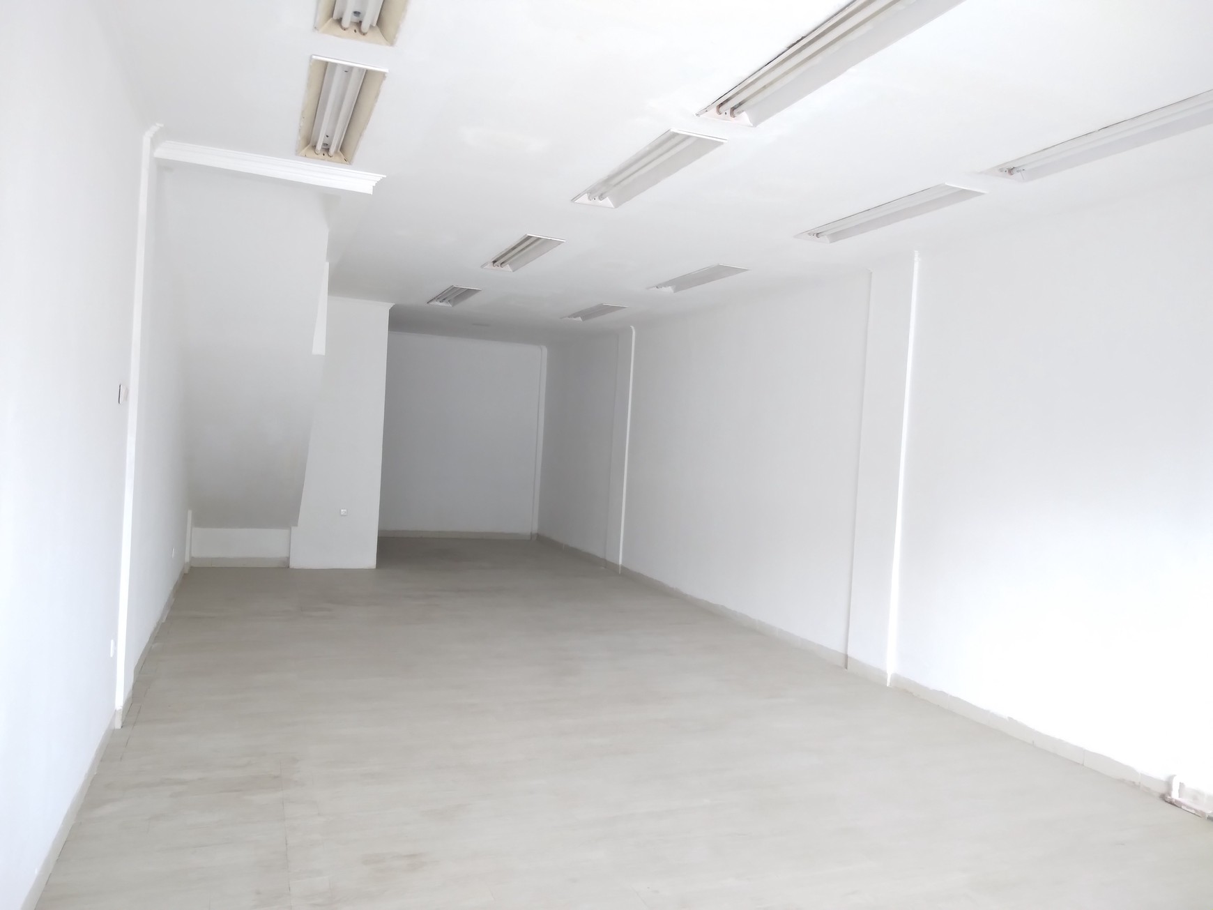 RUKO  MEGHADAP  JALAN BOULEVARD DI KOTA WISATA CIBUBUR