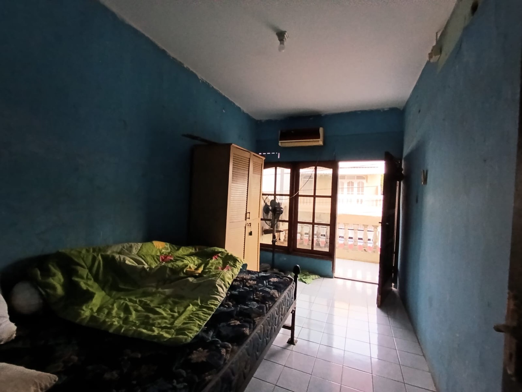 Di Jual Rumah model lama 2lt di Jl Cengkeh  Larangan Selatan Tangerang. Komp Kembang Larangan, Larangan Selatan Tangerang. 