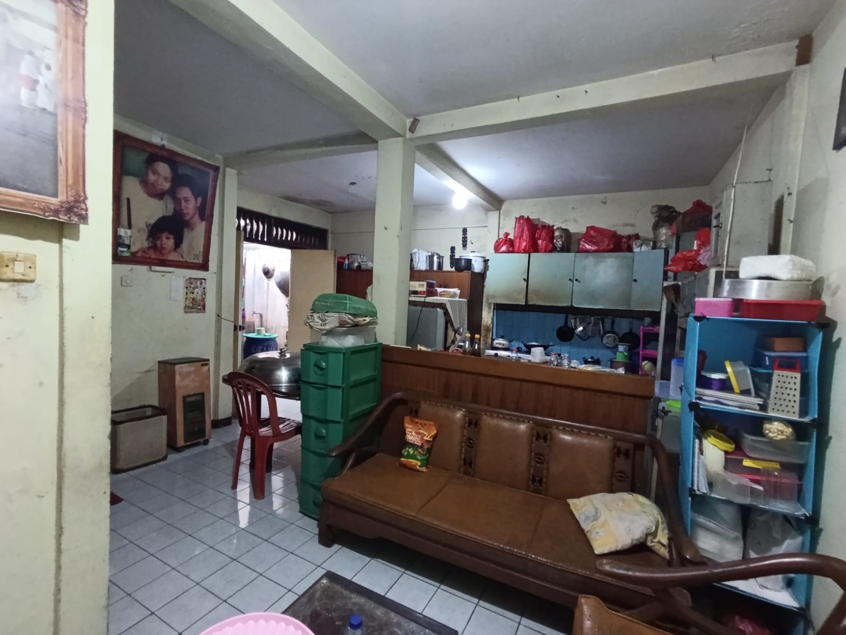 Di Jual Rumah model lama 2lt di Jl Cengkeh  Larangan Selatan Tangerang. Komp Kembang Larangan, Larangan Selatan Tangerang. 