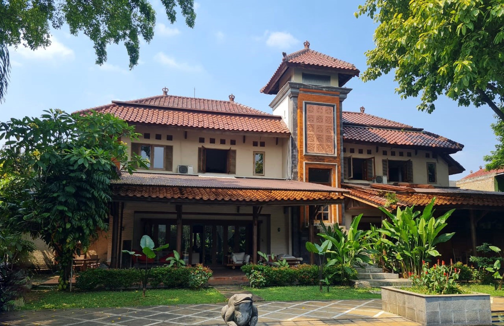 Rumah Bagus Di Bali View Kintamani, Cirendeu Jakarta Selatan