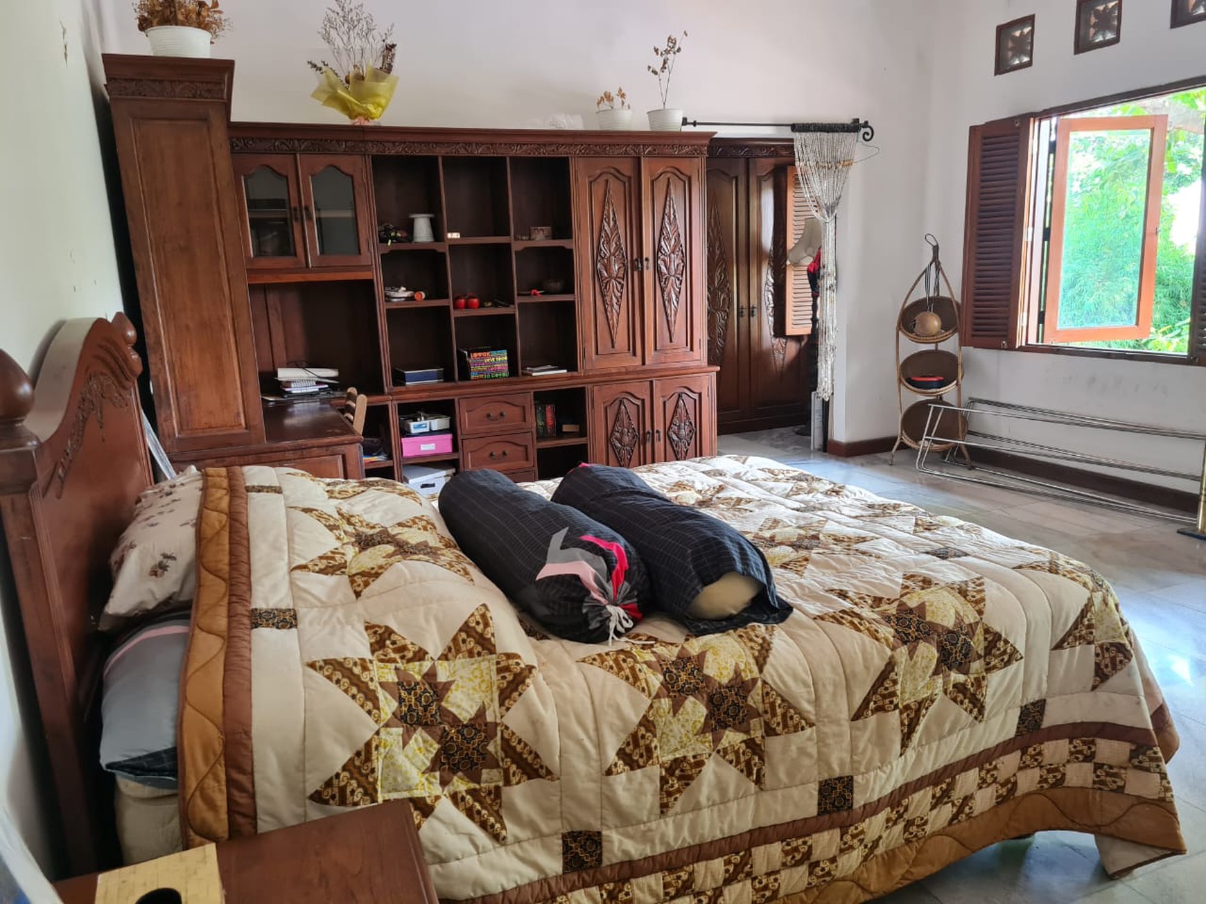 Rumah Bagus Di Bali View Kintamani, Cirendeu Jakarta Selatan