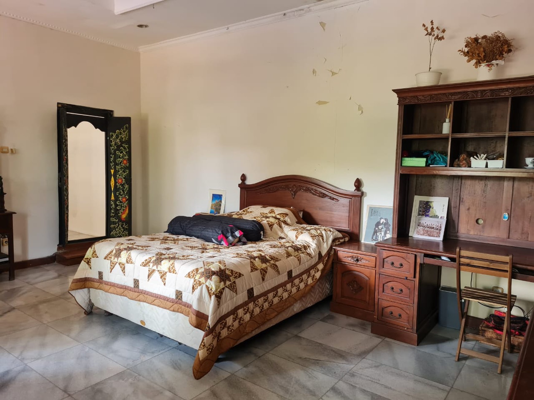 Rumah Bagus Di Bali View Kintamani, Cirendeu Jakarta Selatan