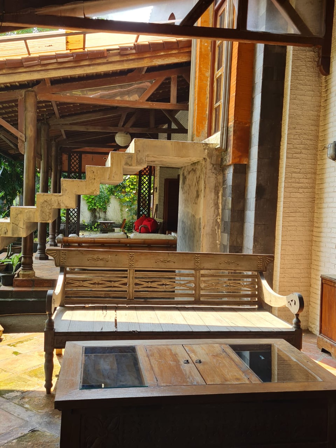 Rumah Bagus Di Bali View Kintamani, Cirendeu Jakarta Selatan