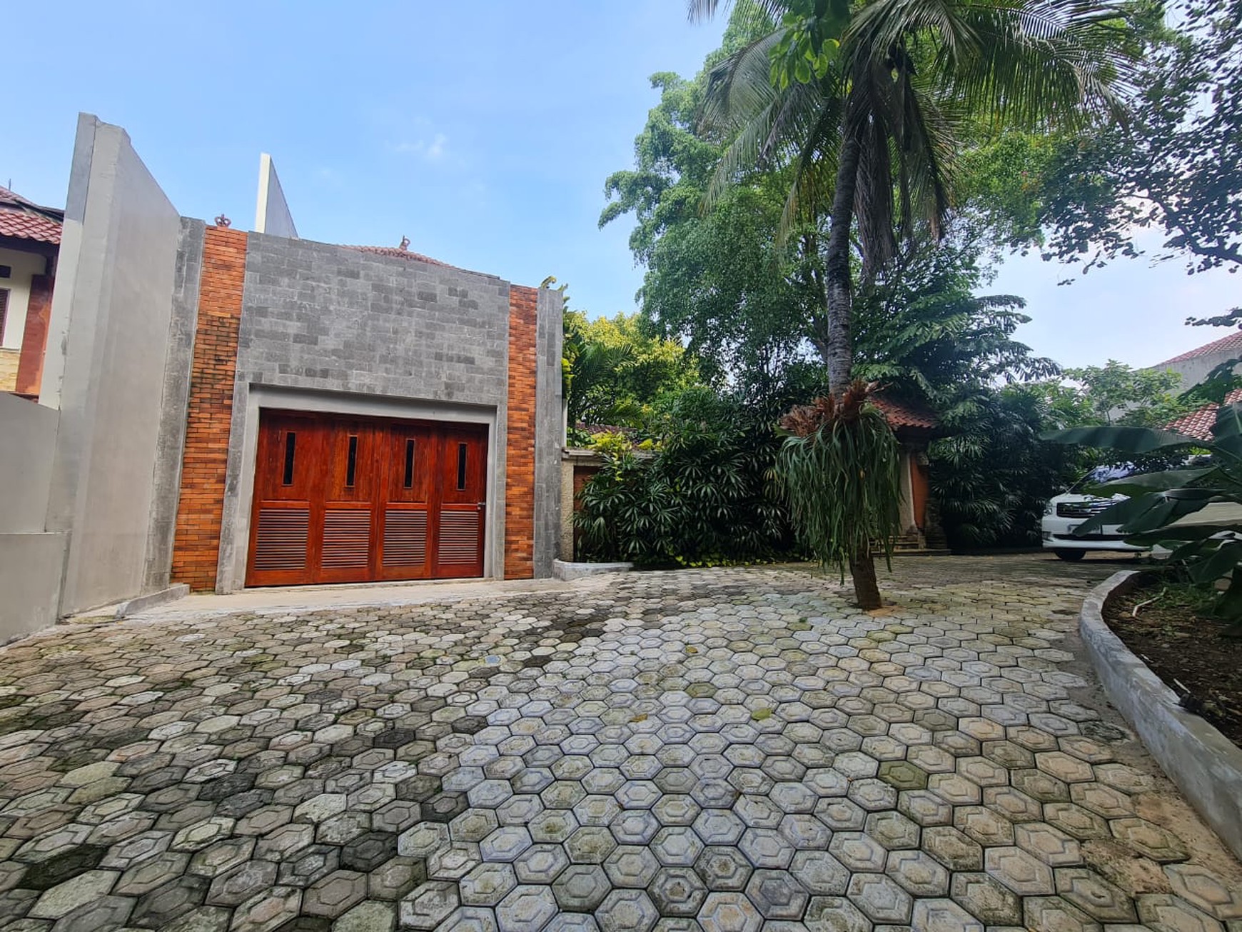 Rumah Bagus Di Bali View Kintamani, Cirendeu Jakarta Selatan