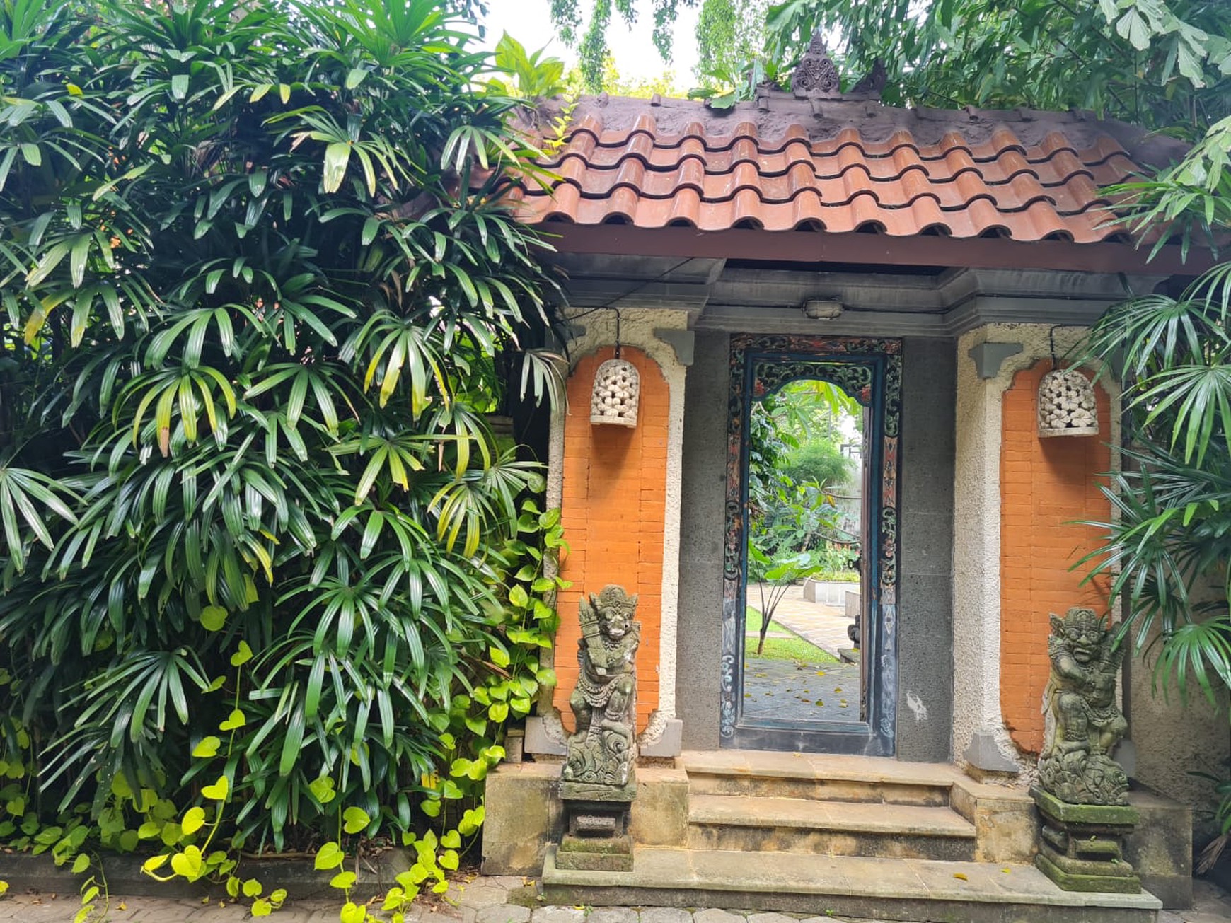 Rumah Bagus Di Bali View Kintamani, Cirendeu Jakarta Selatan