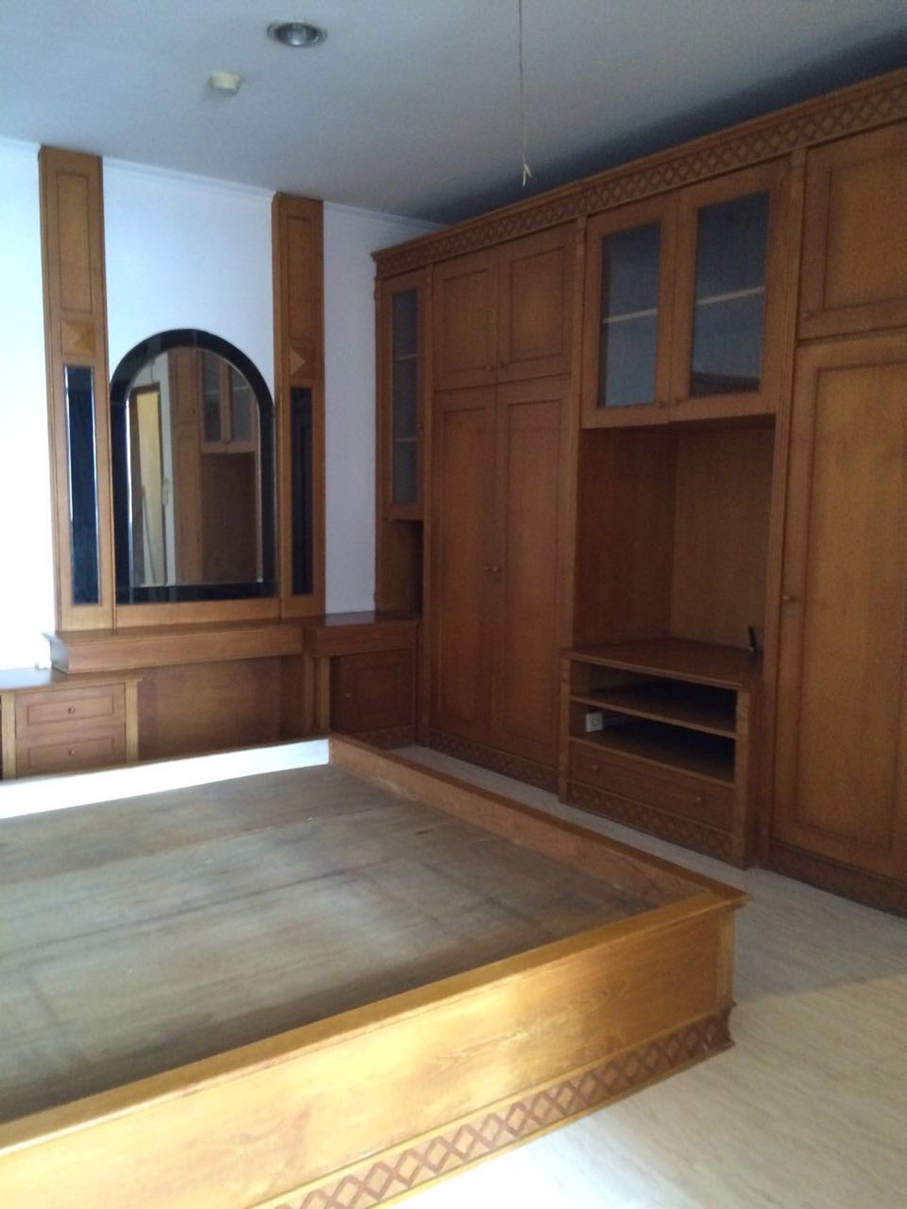 Apartemen Niaz Emerald di sekitar TB Simatung JakSel....