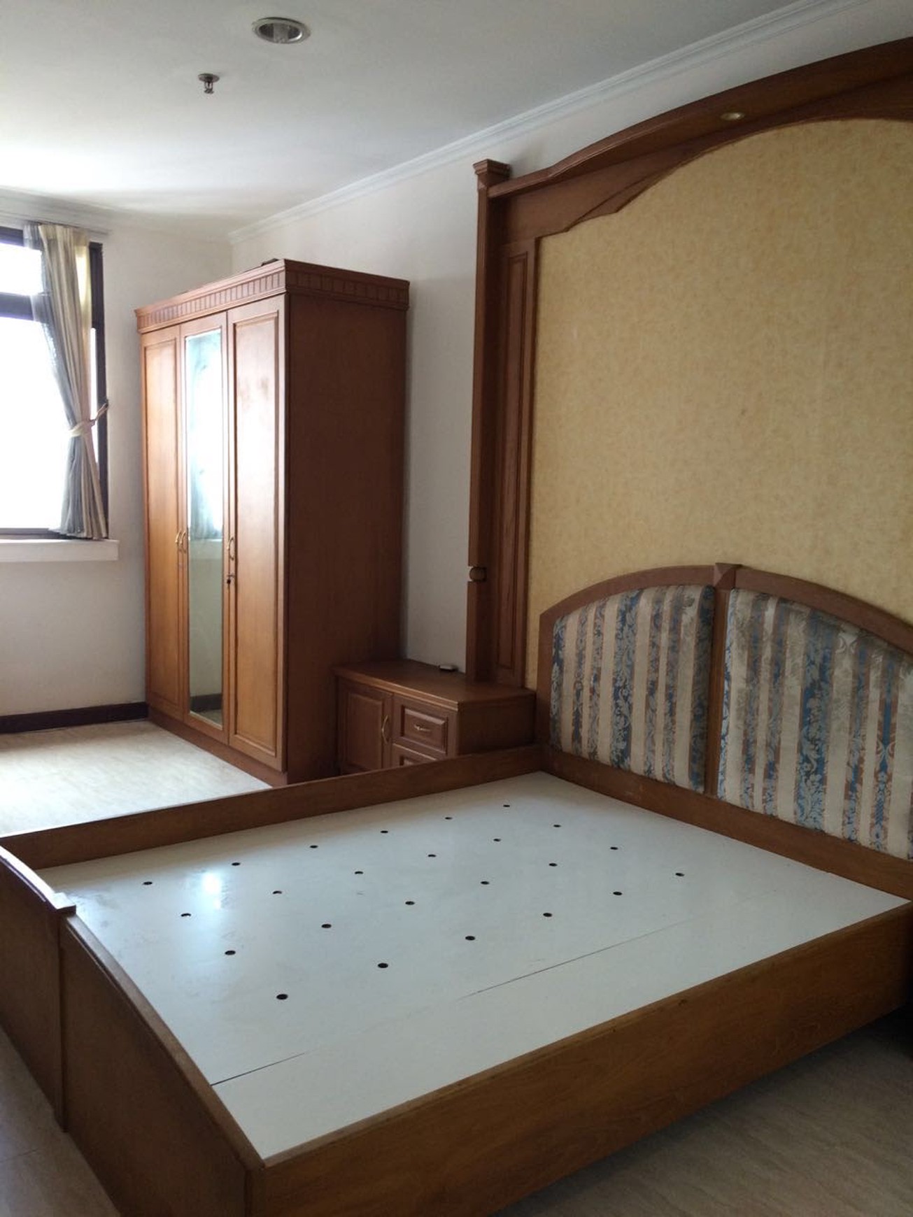 Apartemen Niaz Emerald di sekitar TB Simatung JakSel....