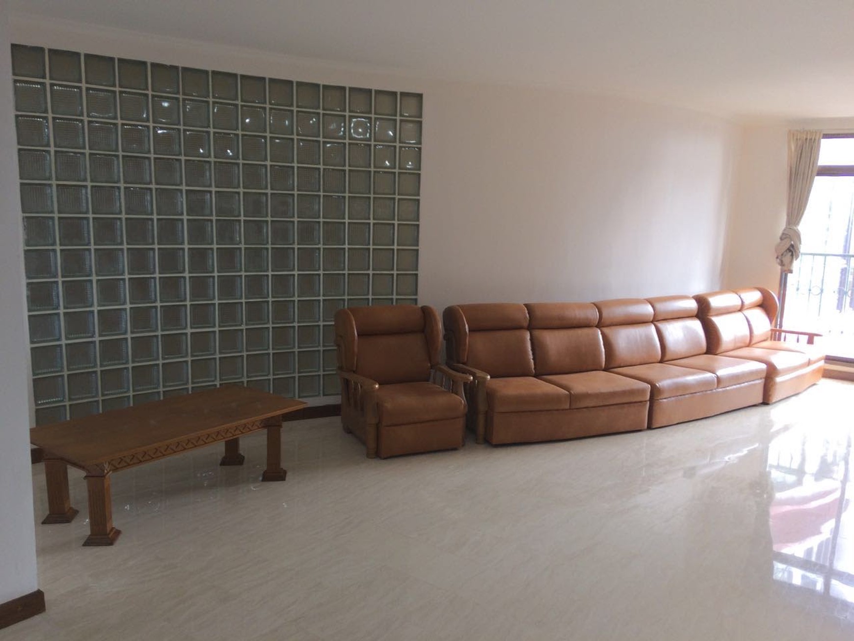 Apartemen Niaz Emerald di sekitar TB Simatung JakSel....