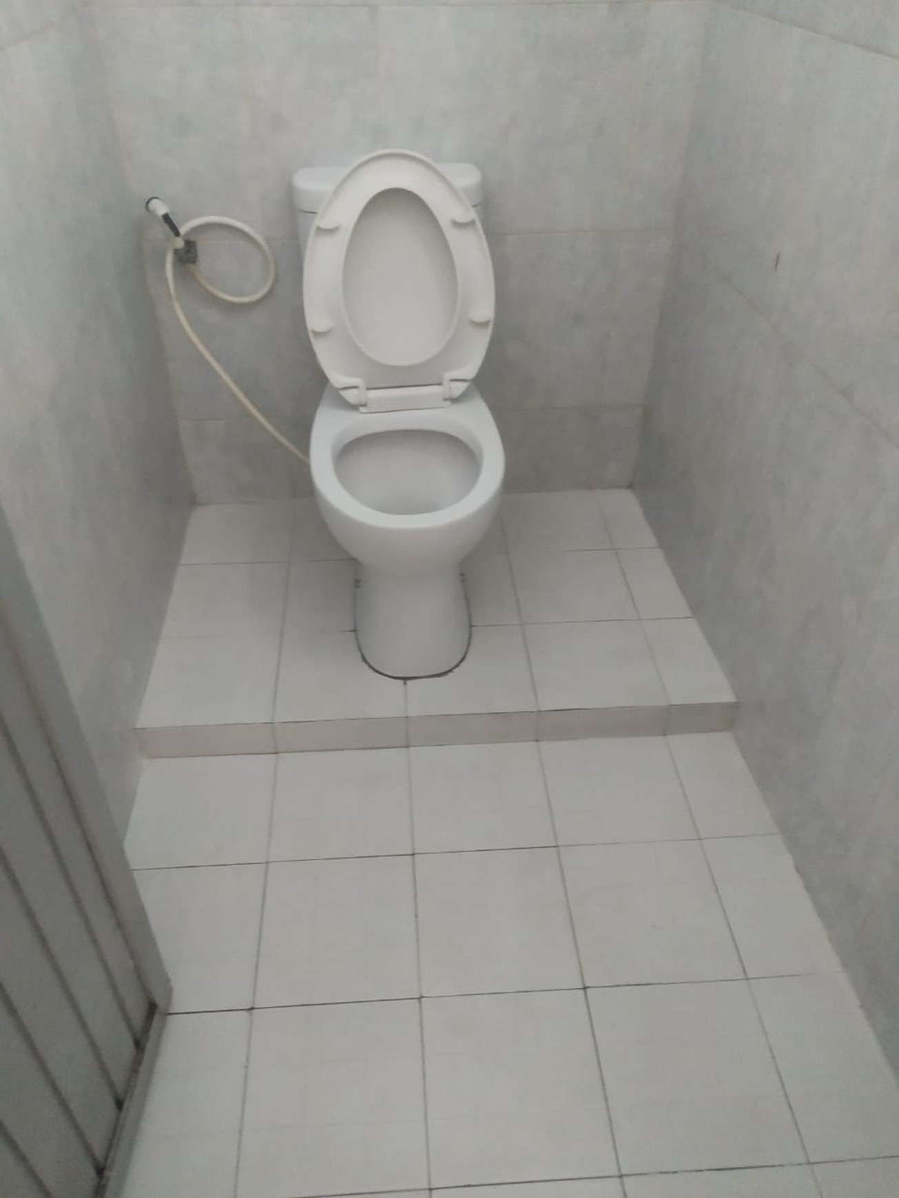 Ruko 3 Lantai Cocok Untuk Usaha Di Jl Godean Dekat Mirota Godean