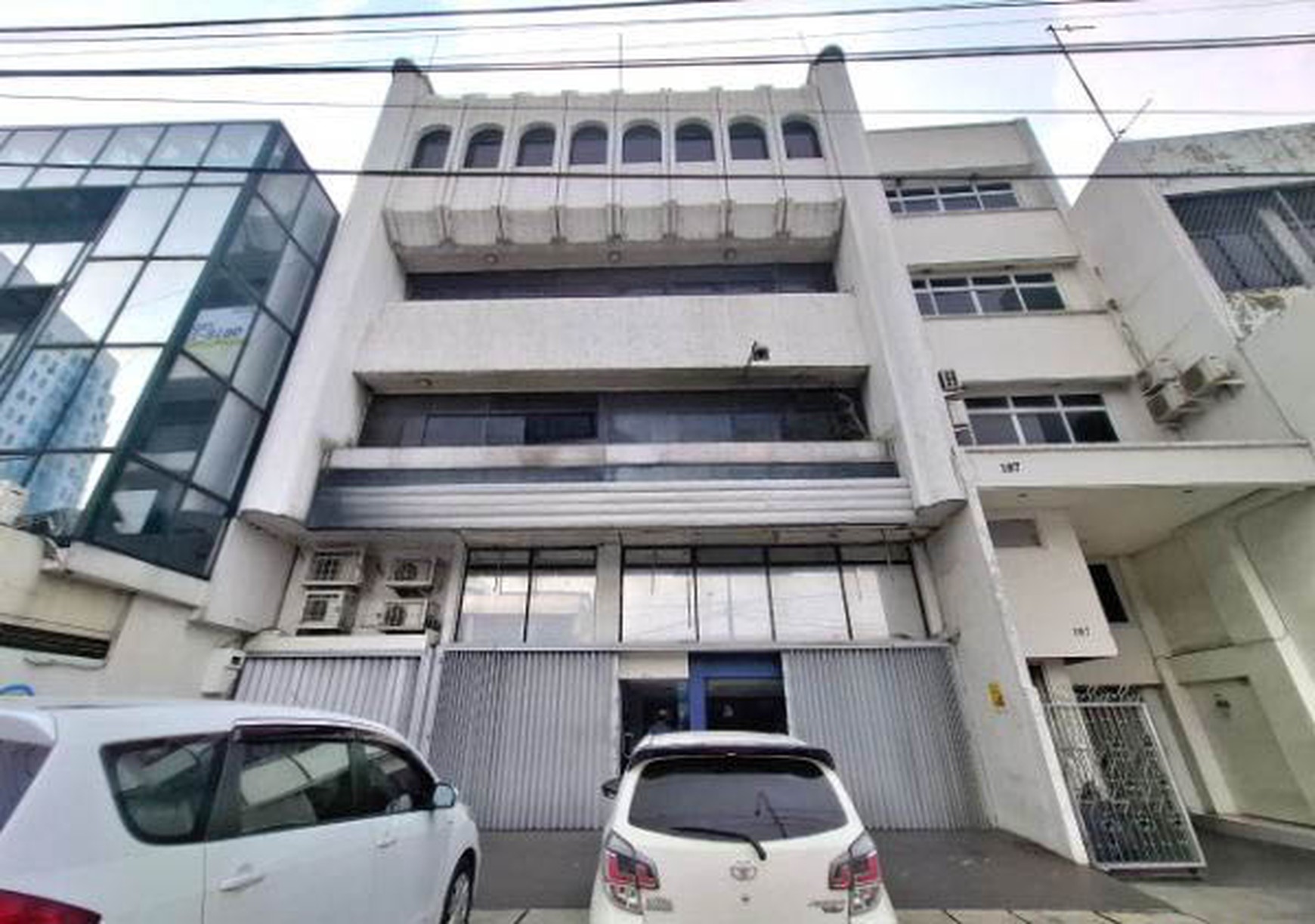 Gedung Kantor 5 lantai Jl Raya Jatinegara Barat