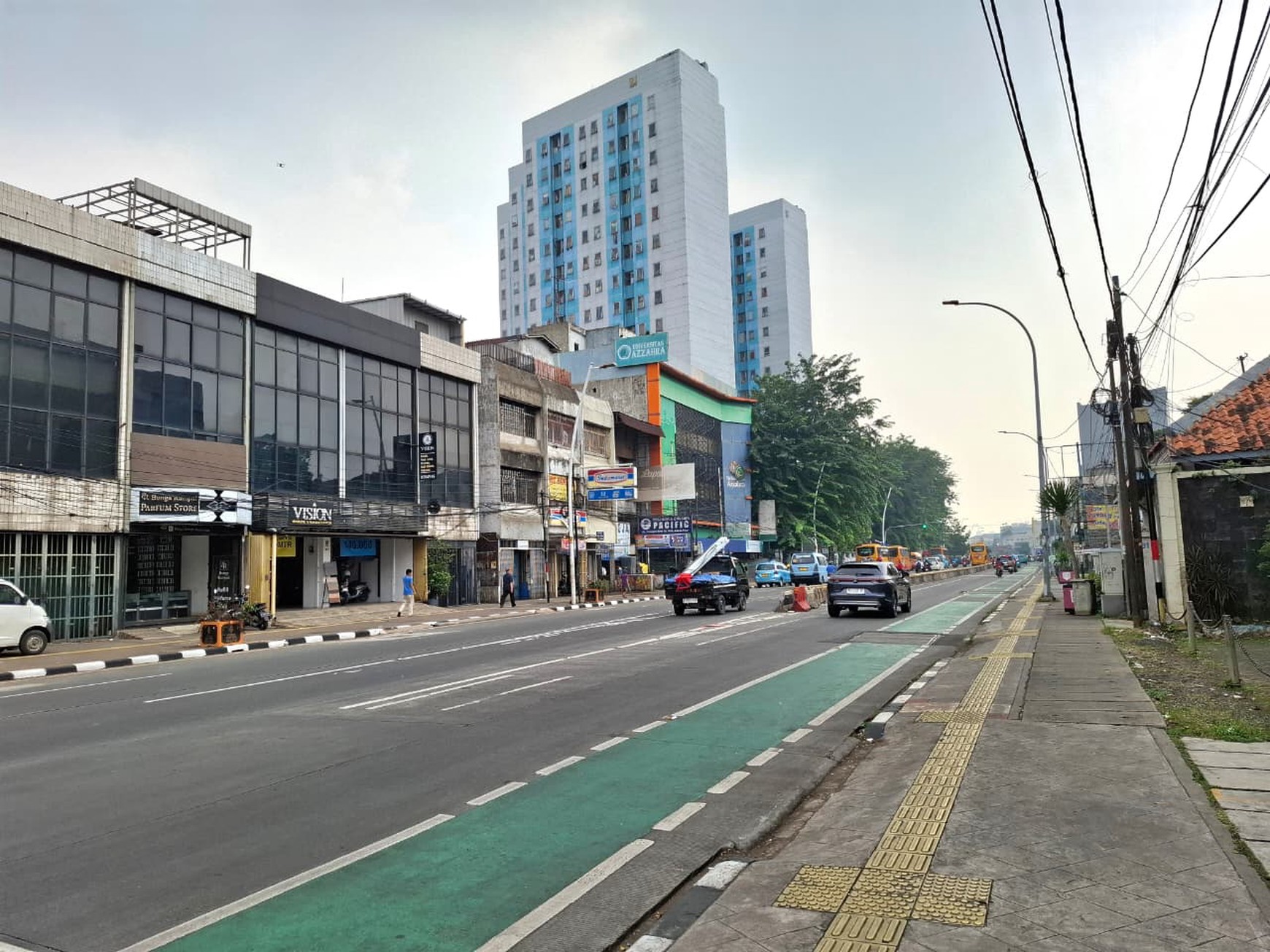Gedung Kantor 5 lantai Jl Raya Jatinegara Barat