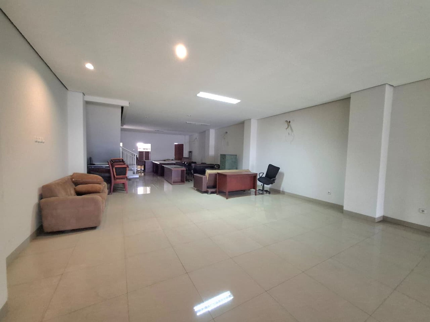 Gedung Kantor 5 lantai Jl Raya Jatinegara Barat