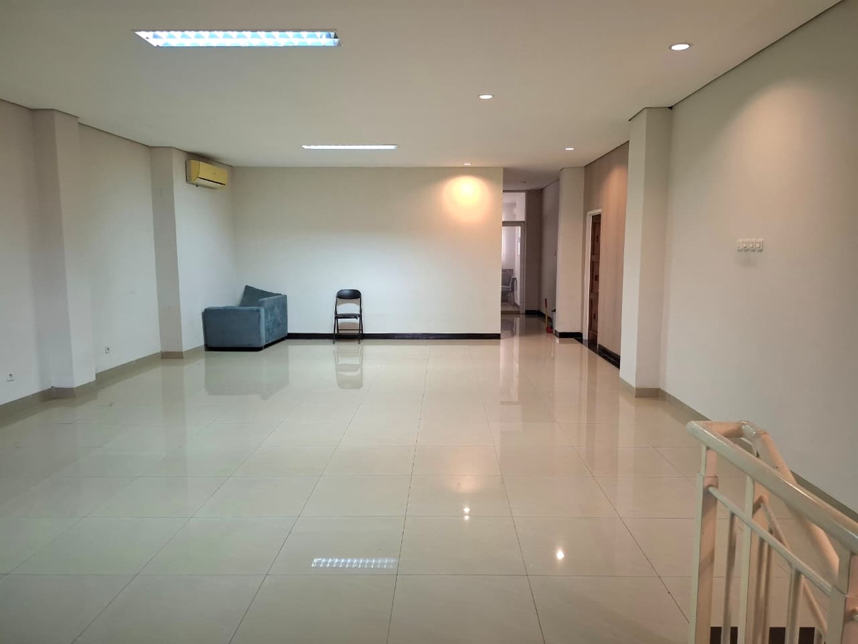 Gedung Kantor 5 lantai Jl Raya Jatinegara Barat