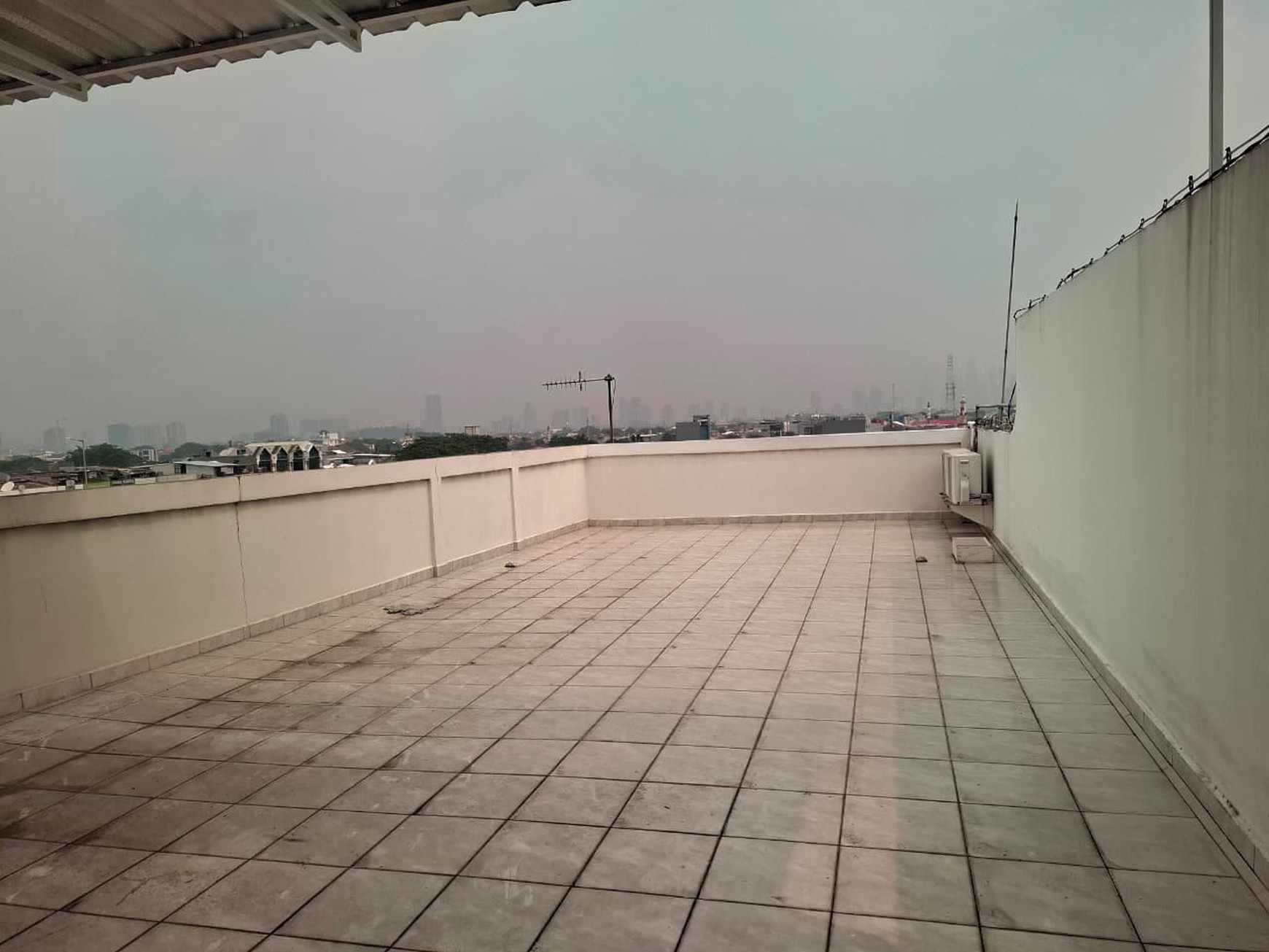 Gedung Kantor 5 lantai Jl Raya Jatinegara Barat