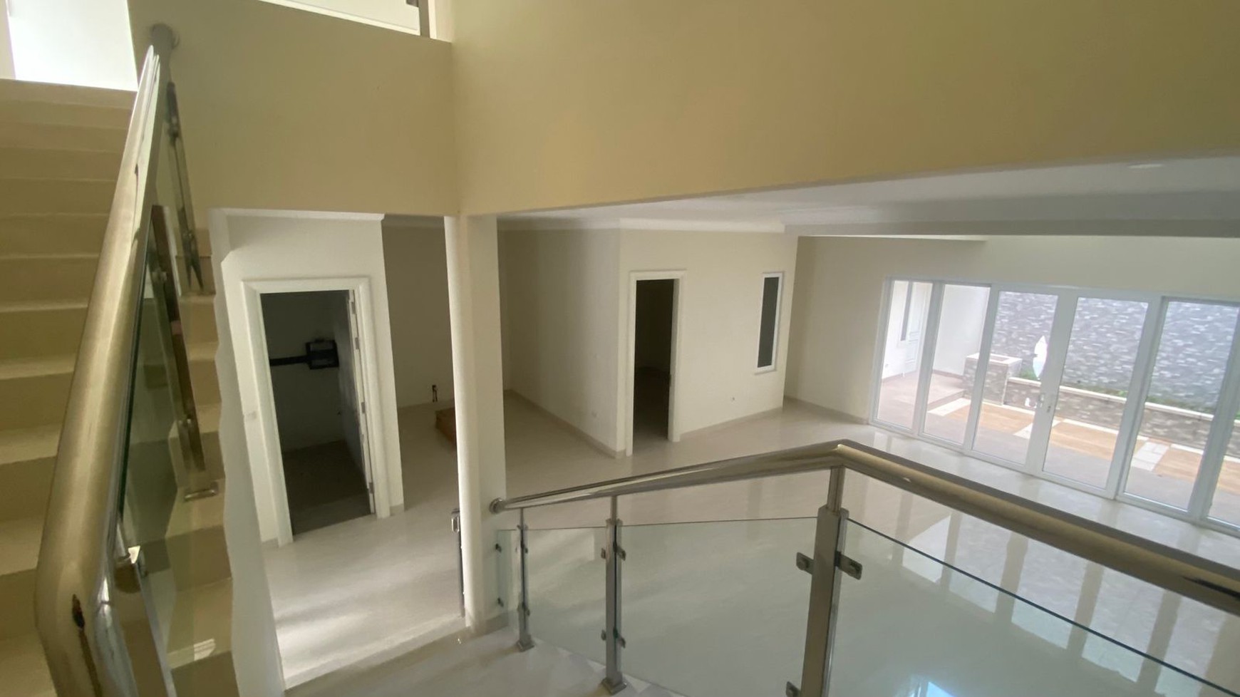 Rumah Mewah Dalam Perumahan Senopati Residence Dekat Akmil Magelang Jawa Tengah