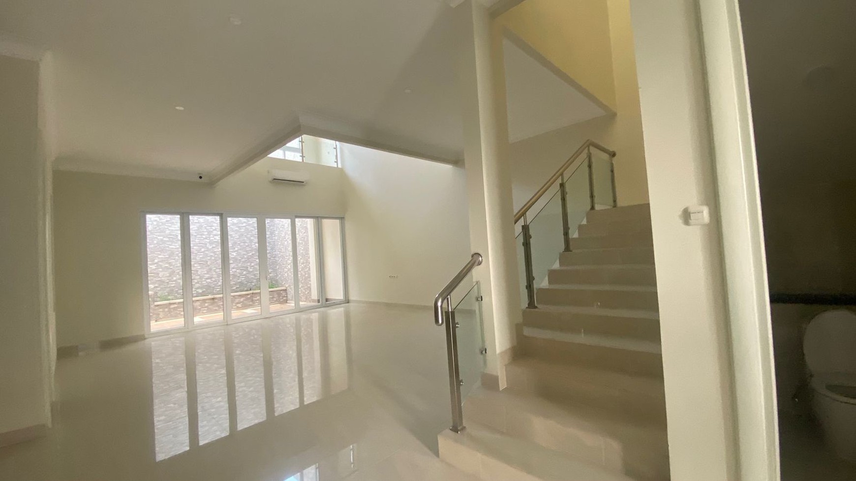 Rumah Mewah Dalam Perumahan Senopati Residence Dekat Akmil Magelang Jawa Tengah