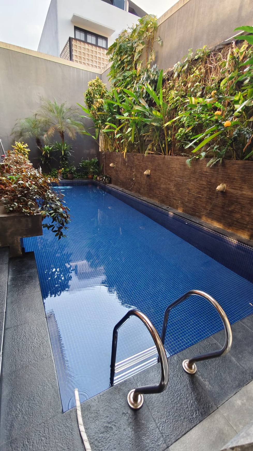 Di Jual Rumah Mewah di Jl Niaga Hijau Raya  Pondok Pinang Kebayoran Lama Jakarta Selatan