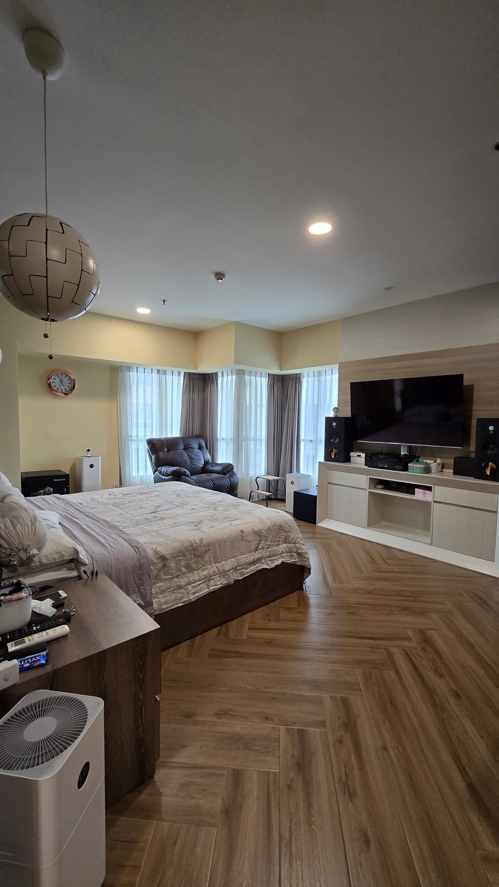 Dijual Apartemen Somerset Permata Berlian , 3BR , Well Maintained