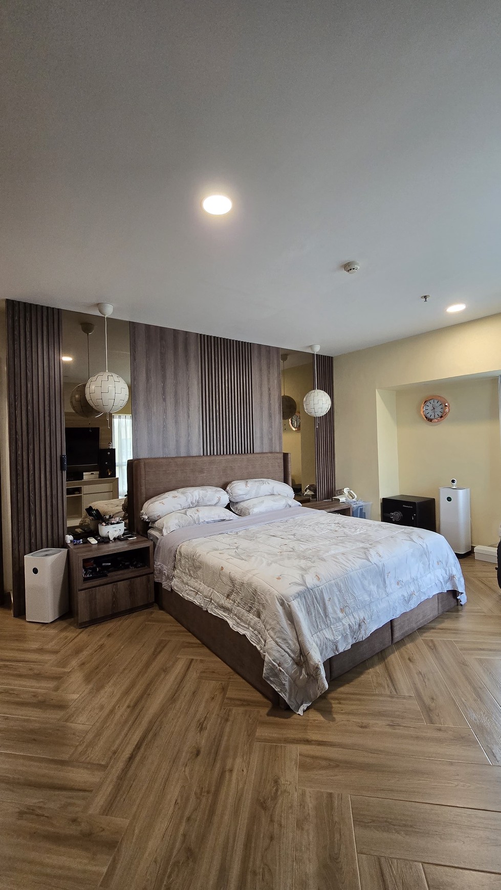 Dijual Apartemen Somerset Permata Berlian , 3BR , Well Maintained