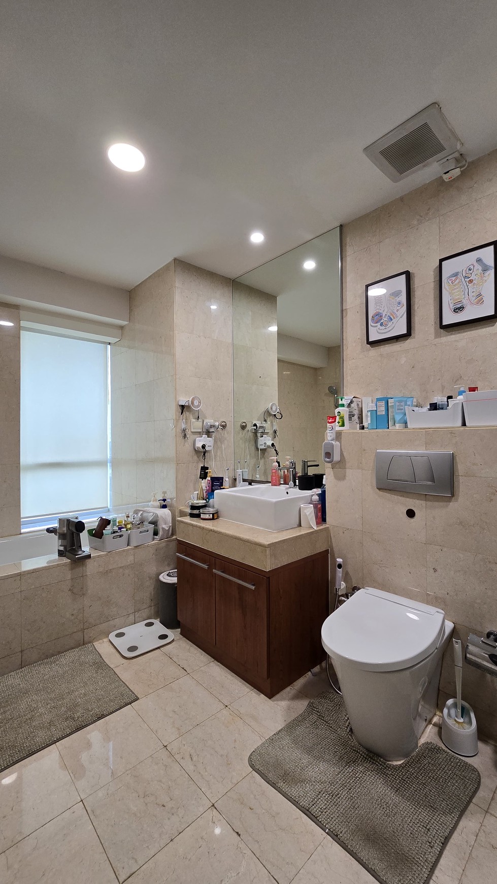 Dijual Apartemen Somerset Permata Berlian , 3BR , Well Maintained