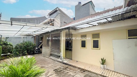 Dijual Rumah dan Kost Strategis di Jl. Komando - Setiabudi Jakarta Selatan