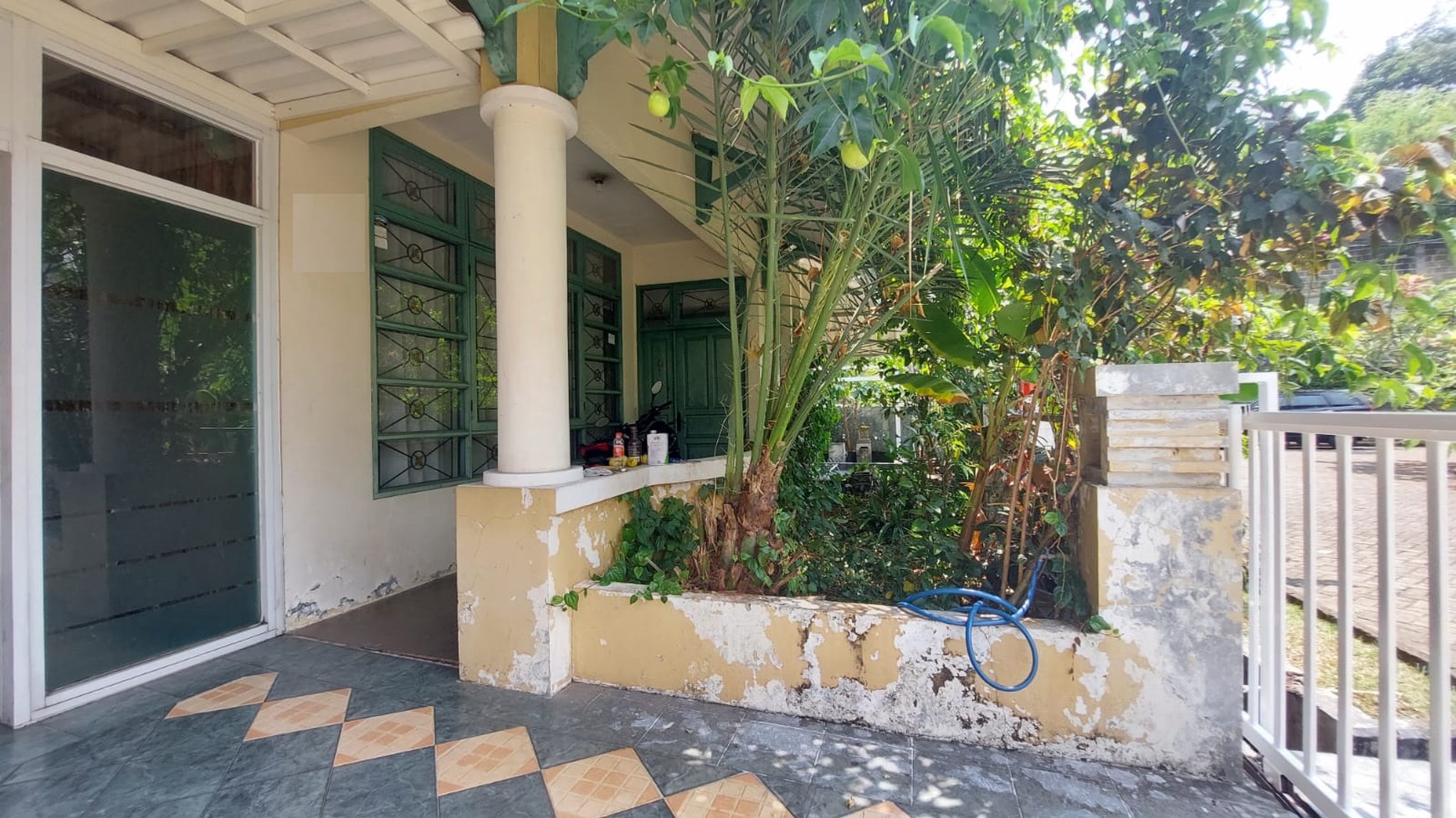 Rumah bagus, 2 lantai, lokasi dalam Cluster keamanan 24 jam di Bintaro