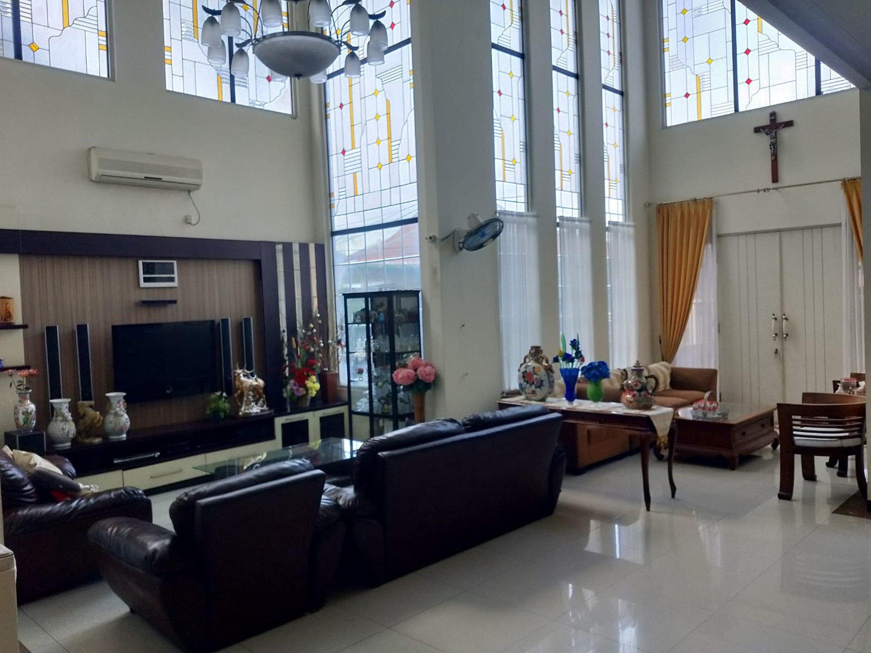 Rumah dijual cepat pinggir jalan cocok untuk usaha Rp 4,5 M nego Delta Sari Indah Sidoarjo