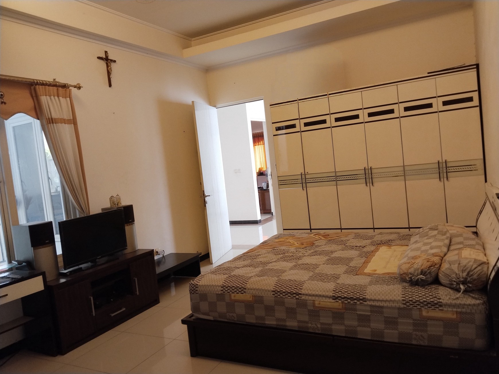 Rumah dijual cepat pinggir jalan cocok untuk usaha Rp 4,5 M nego Delta Sari Indah Sidoarjo