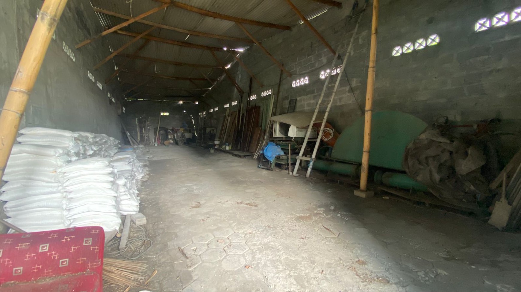 Tanah Dan Gudang 600 Meter Persegi Lokasi Dekat Ringroad Selatan, Tirtonirmolo, Kasihan, Bantul