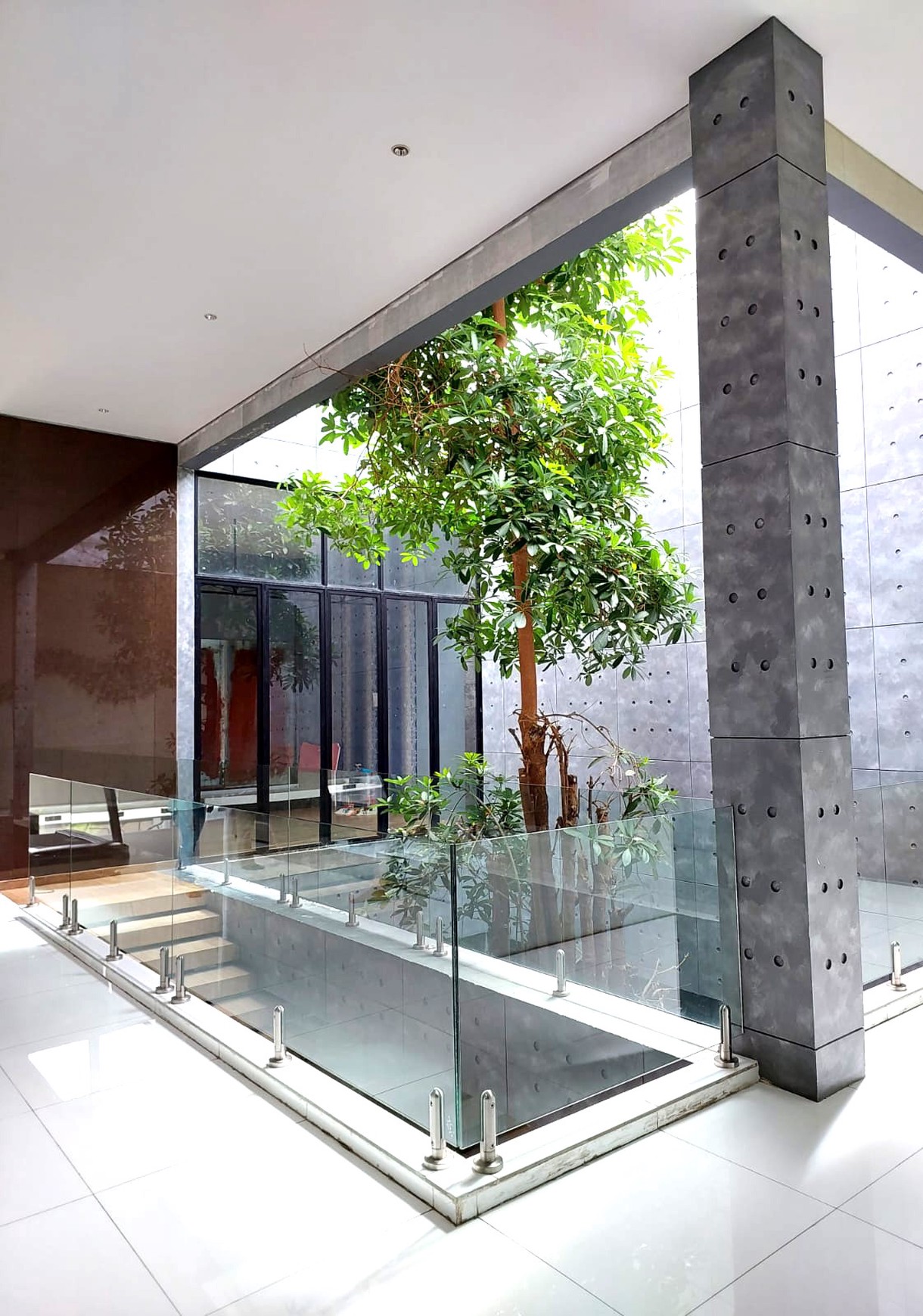 Rumah Mewah Dengan Kolam Renang & Rooftop Lokasi Dekat Kampus Sanata Dharma, Caturtunggal, Depok, Sleman