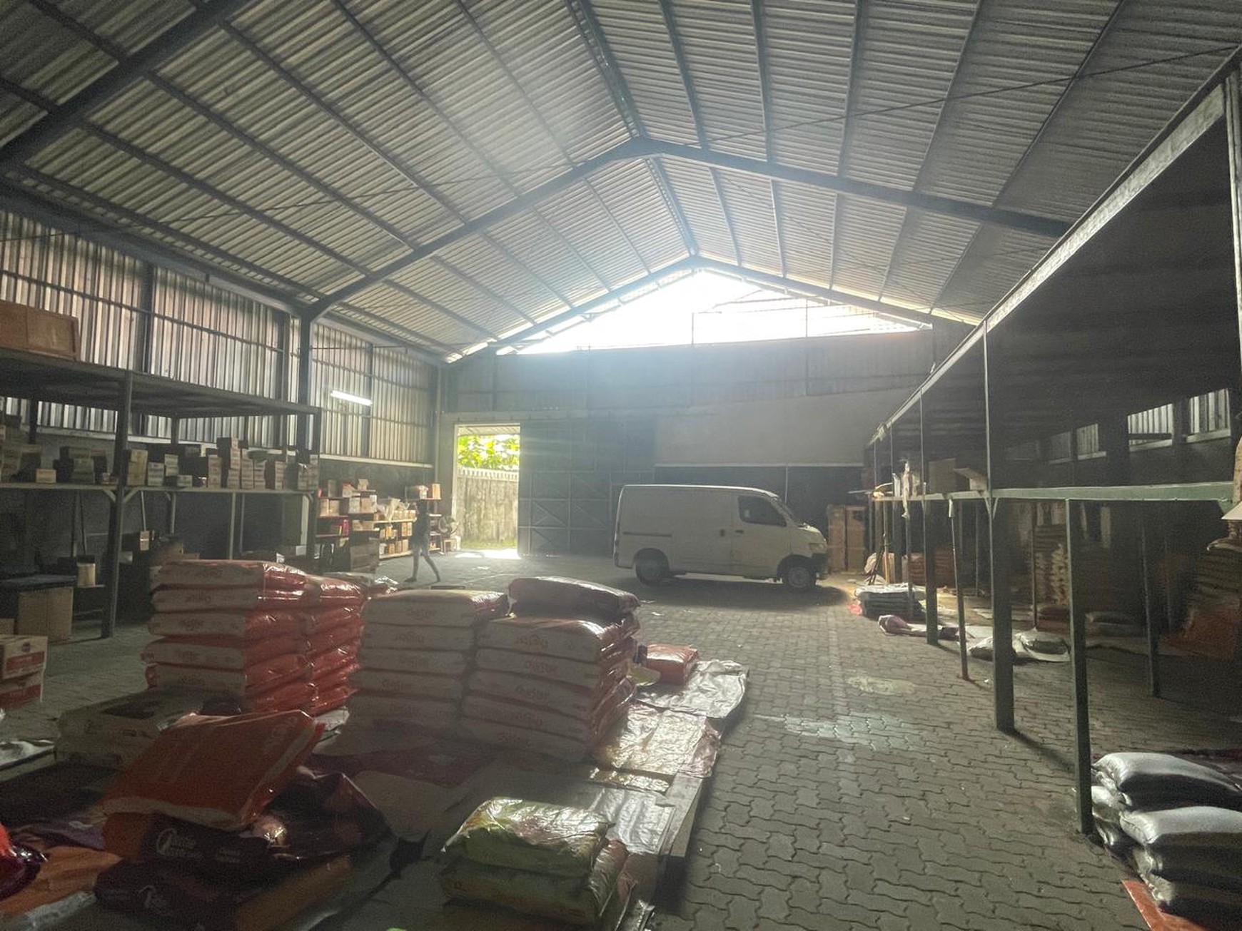 Ruko Dan Gudang Lokasi Strategis Dekat Pasar Sleman Tridadi Sleman