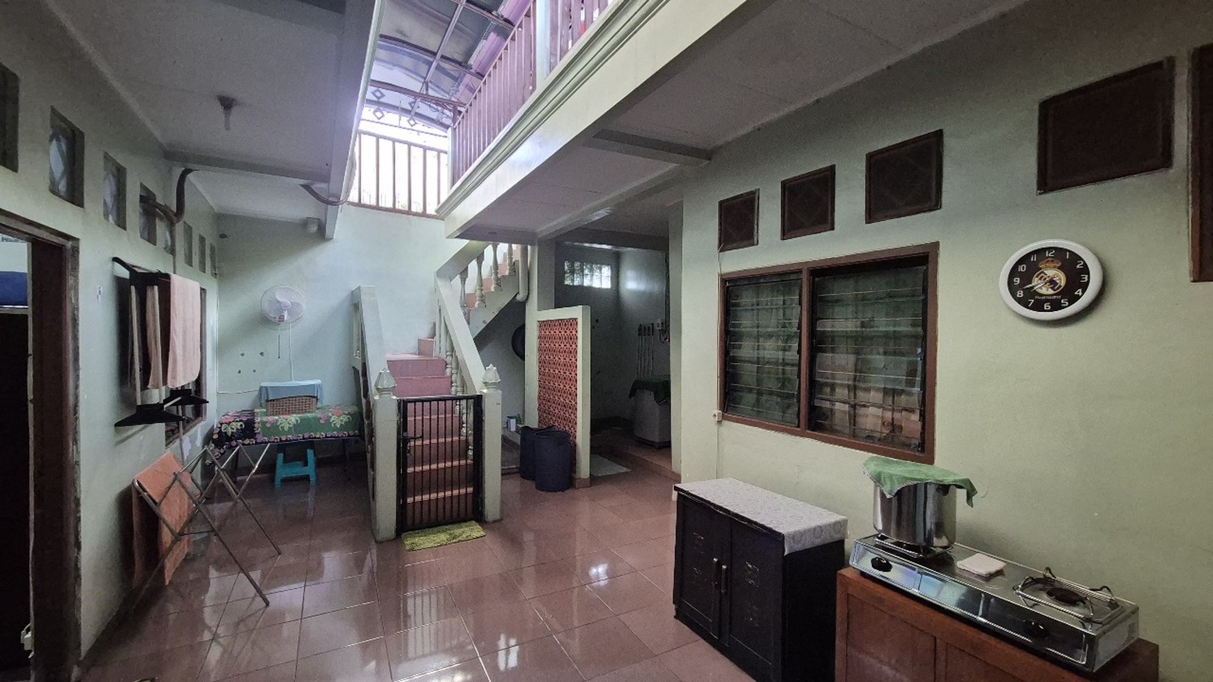 Komplek Larangan Indah Jl Teratai, Kota Tangerang Dekat Halte Trans Jakarta Puri Beta 1