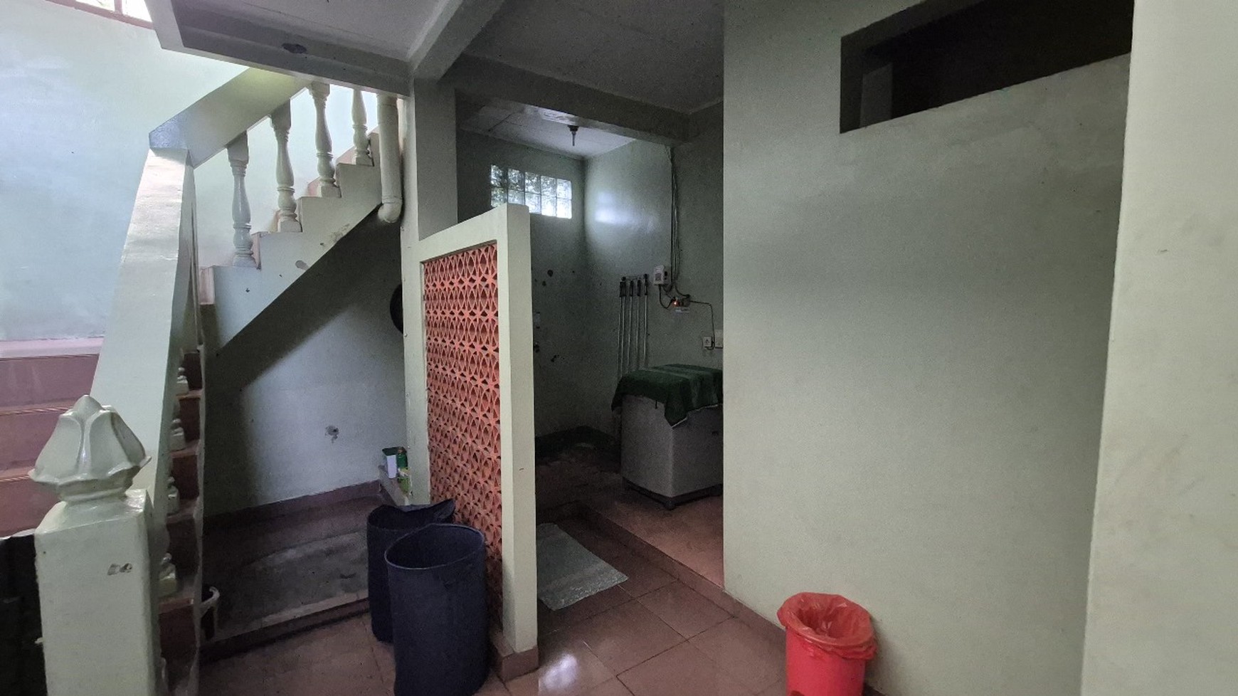 Komplek Larangan Indah Jl Teratai, Kota Tangerang Dekat Halte Trans Jakarta Puri Beta 1