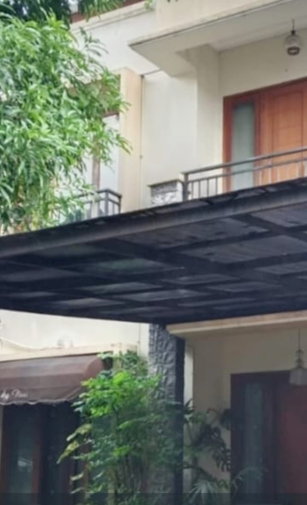 Rumah dijual lokasi sangat strategis di Kebayoran Townhouse Jakarta Selatan 