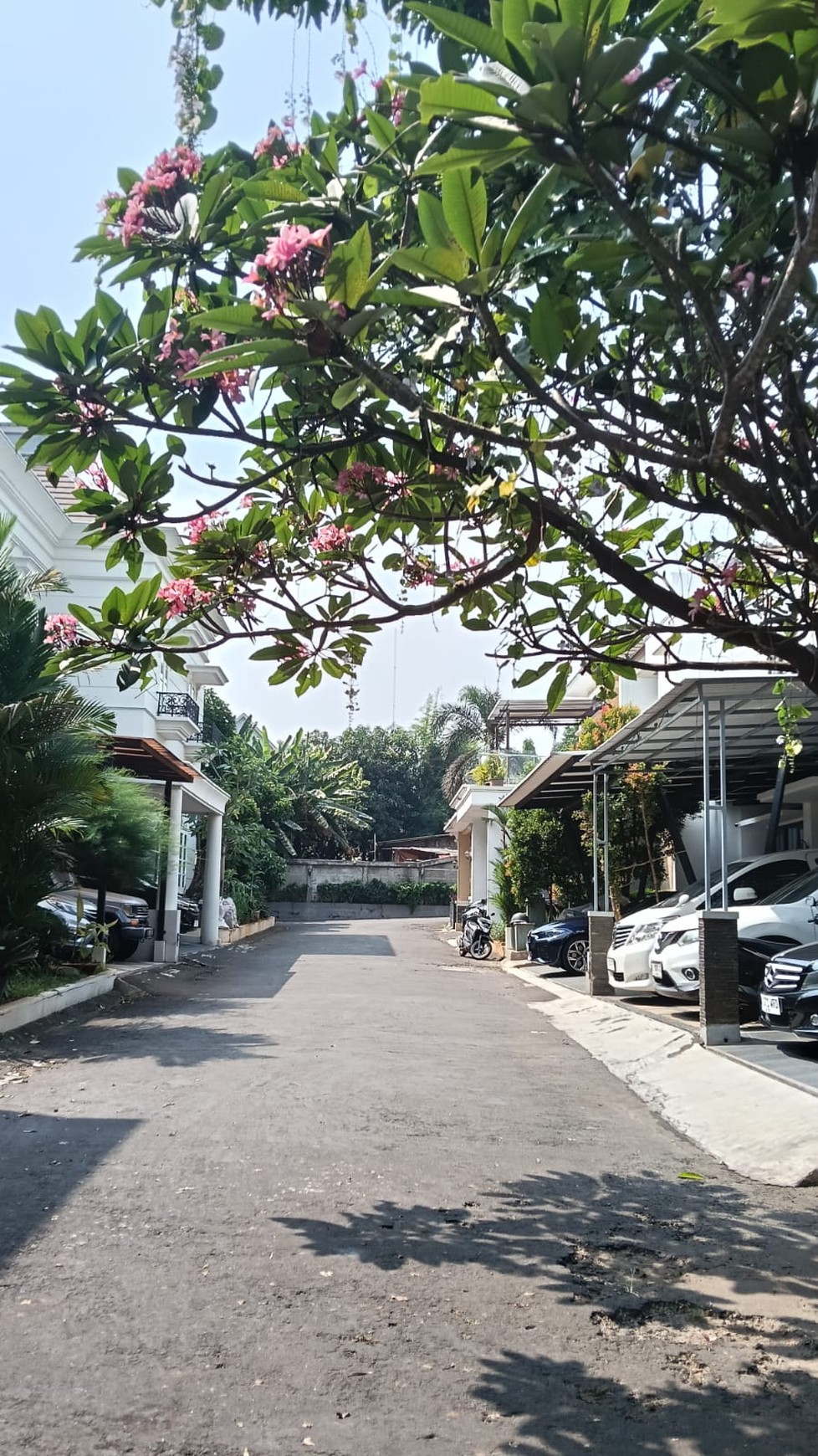 Rumah dijual lokasi sangat strategis di Kebayoran Townhouse Jakarta Selatan 