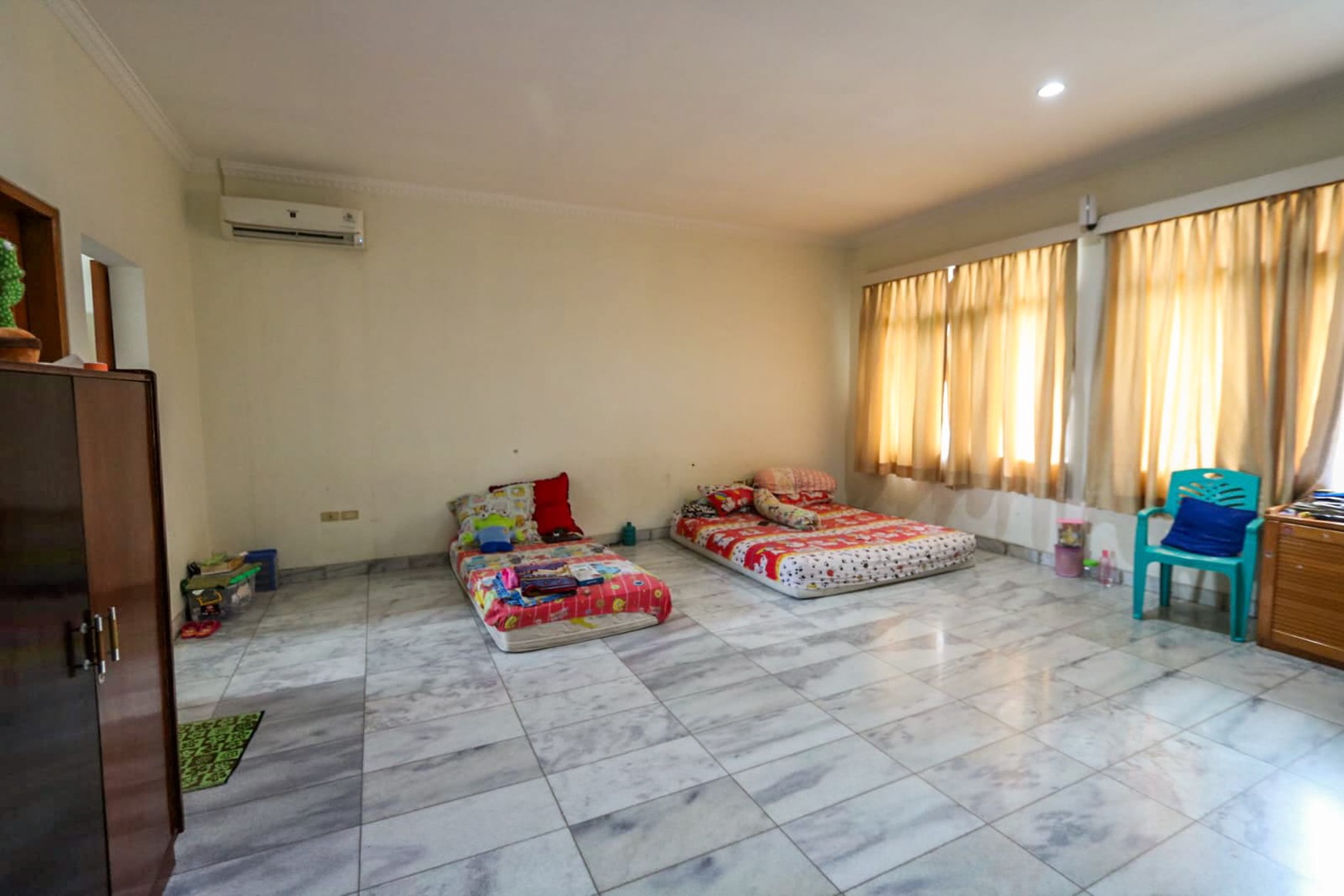 RUMAH MEWAH, LUAS & NYAMAN, DEKAT MRT, DI CIPETE SELATAN, CILANDAK