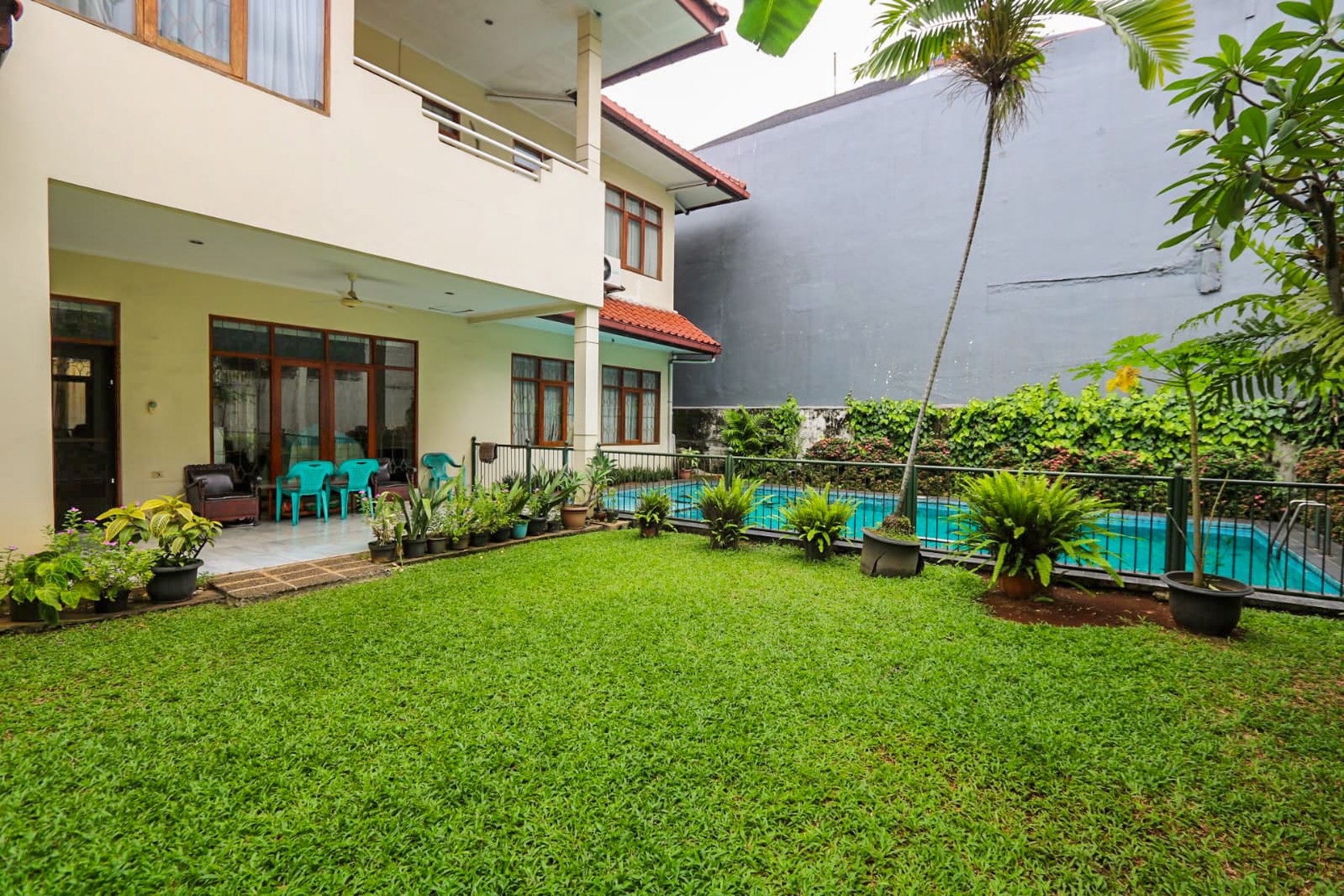RUMAH MEWAH, LUAS & NYAMAN, DEKAT MRT, DI CIPETE SELATAN, CILANDAK