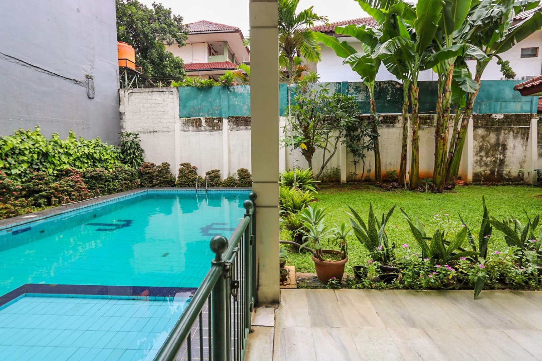 RUMAH MEWAH, LUAS & NYAMAN, DEKAT MRT, DI CIPETE SELATAN, CILANDAK