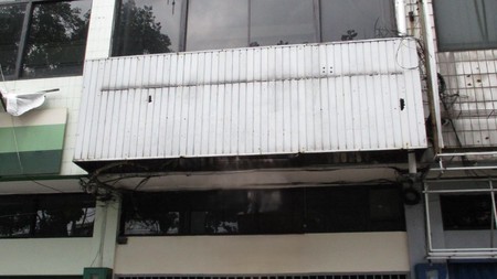 Ruko 3,5 Lantai di Mainroad Ahmad Yani Dekat Jalan Riau Bandung