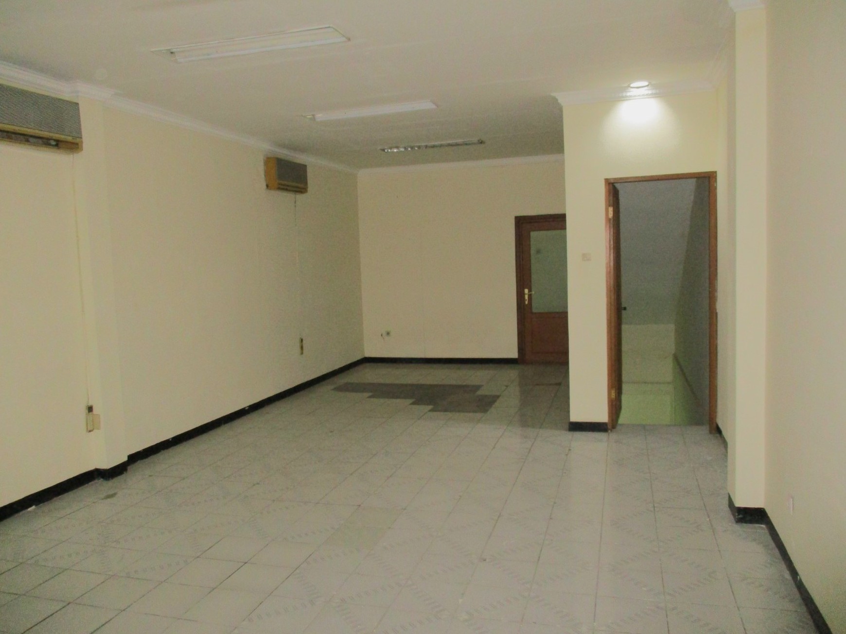 Ruko 3,5 Lantai di Mainroad Ahmad Yani Dekat Jalan Riau Bandung