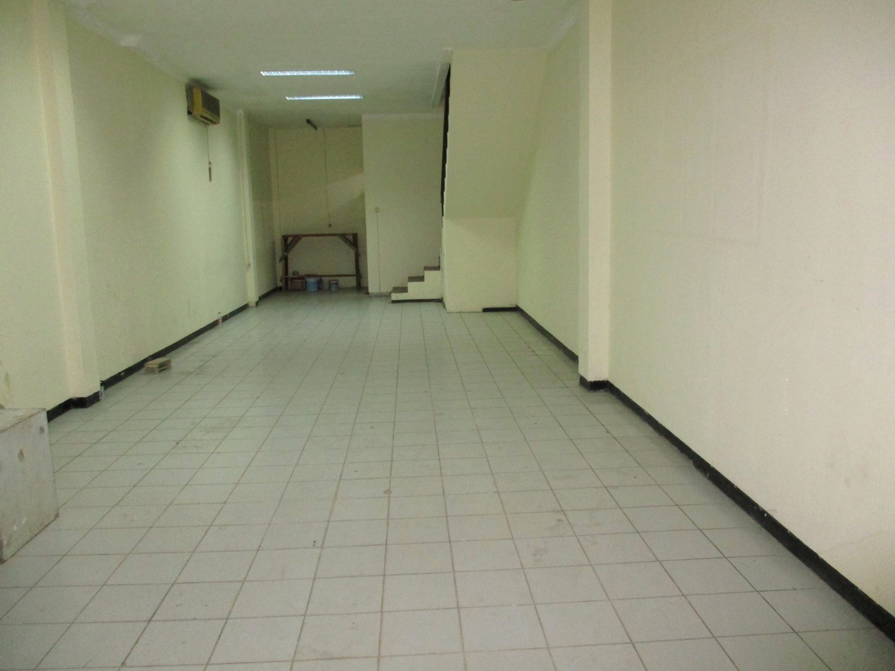 Ruko 3,5 Lantai di Mainroad Ahmad Yani Dekat Jalan Riau Bandung