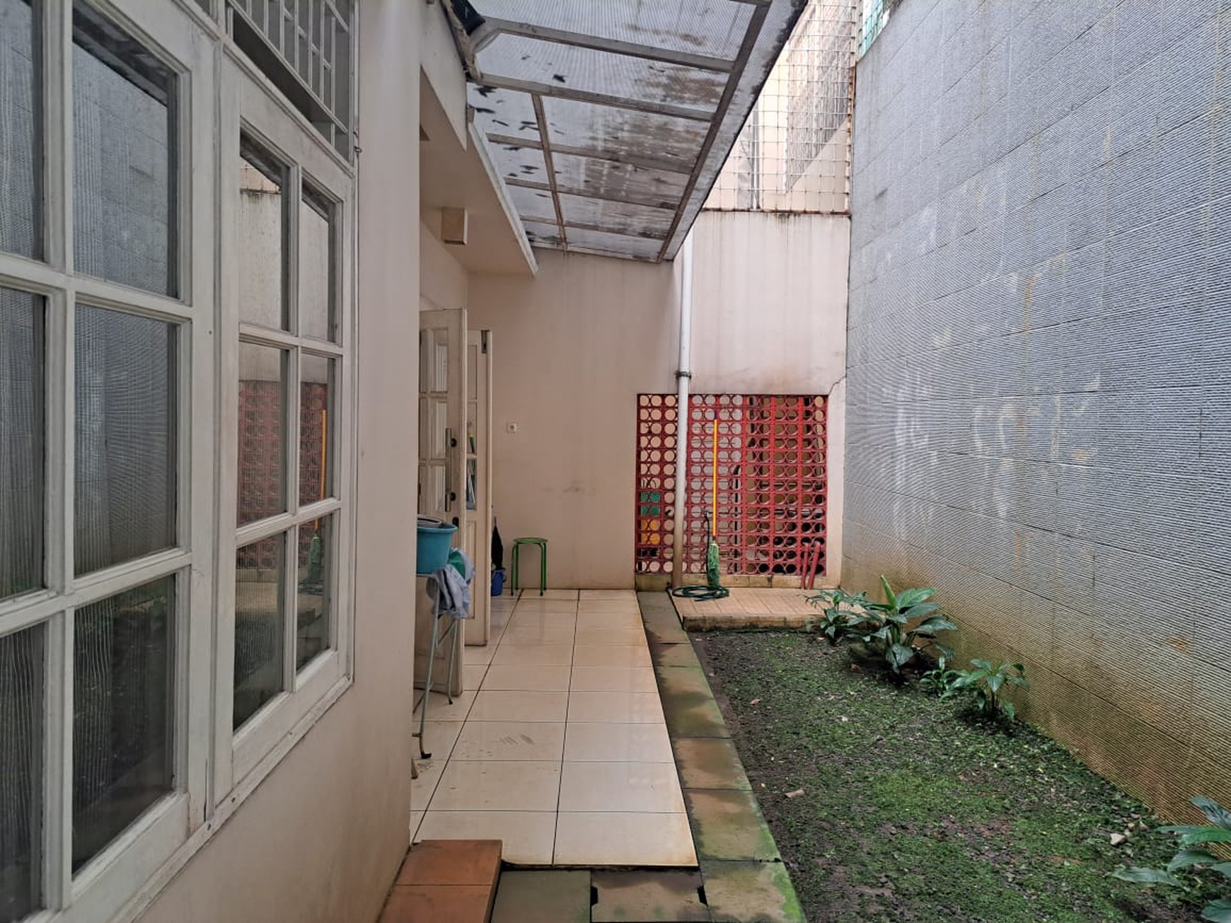 Dijual Cepat Rumah keamanan 24 jam,jalan lebar di Bintaro Jaya 9