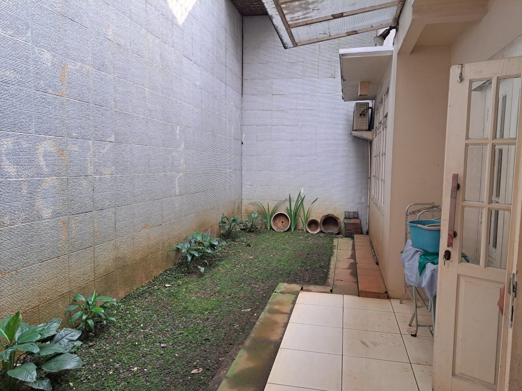 Dijual Cepat Rumah keamanan 24 jam,jalan lebar di Bintaro Jaya 9