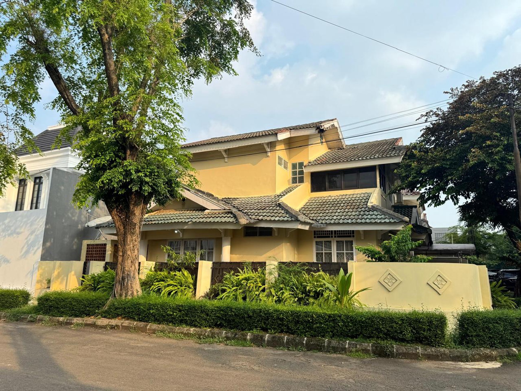 RUmah 2 lantai, lokasi strategis di Bintaro Sektor 9