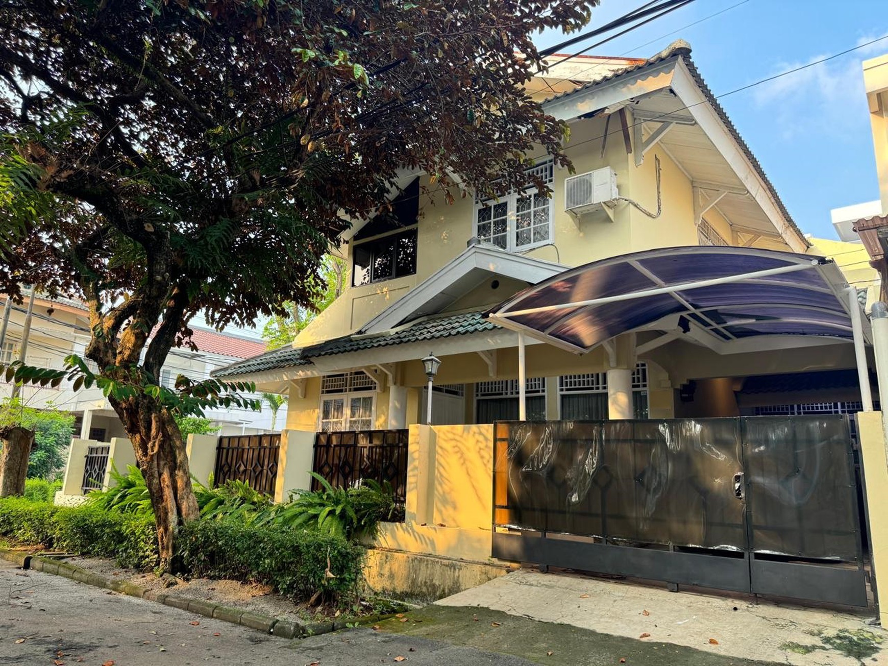 RUmah 2 lantai, lokasi strategis di Bintaro Sektor 9