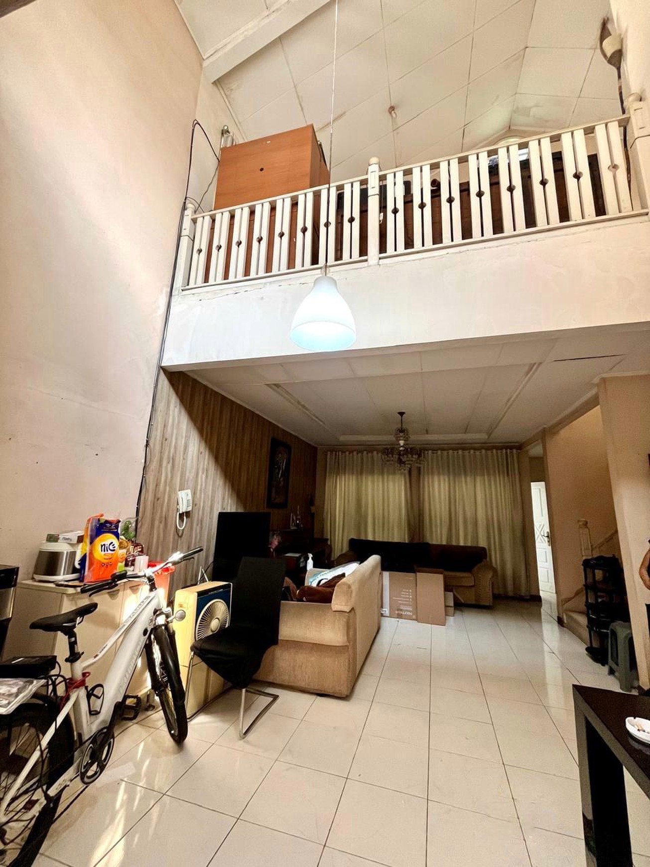 RUmah 2 lantai, lokasi strategis di Bintaro Sektor 9