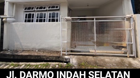 MURAH Rp.600 Juta-an  Dijual Rumah Darmo Indah Selatan - Darmo Permai - Tandes Area Surabaya Barat - Baru Renov Cantik 3 Kamar Tidur - SHM