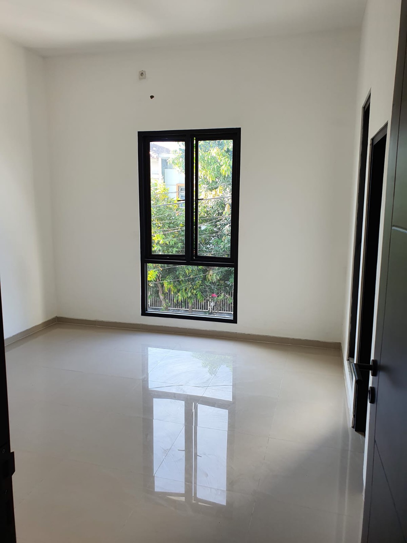Dijual Rumah Baru Nirwana Eksekutif Blok BB, Surabaya Timur