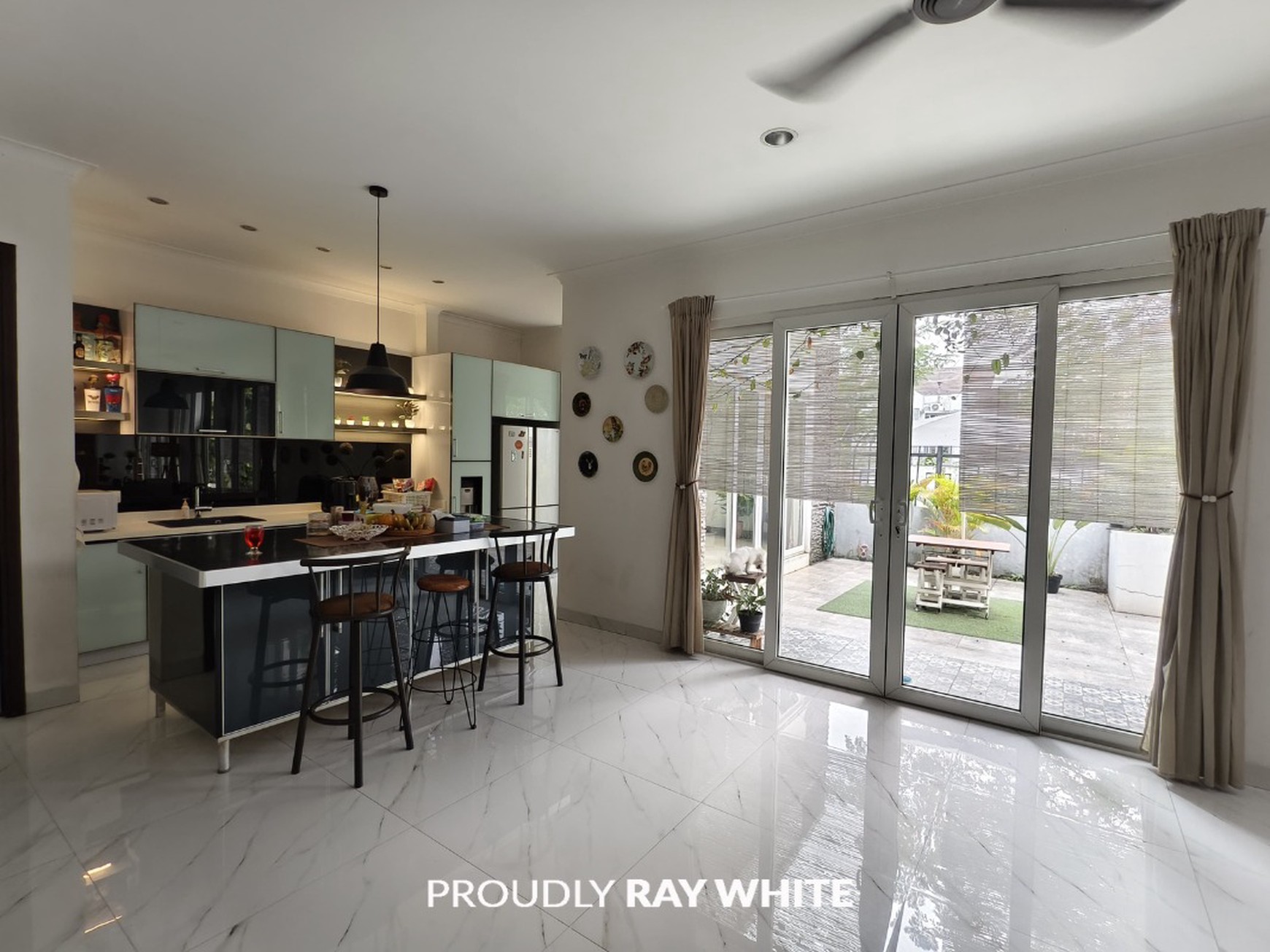 Rumah Depan Taman Luas, The Icon Ritzone BSD CITY dekat AEON Mall